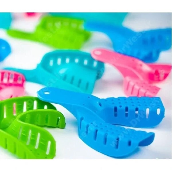  تری قالبگیری پیشرو سبز فیدار (Dokomo Green Impression Tray) -راهکار هوشمند برای ثبت دقیق قالب‌های دندانی 